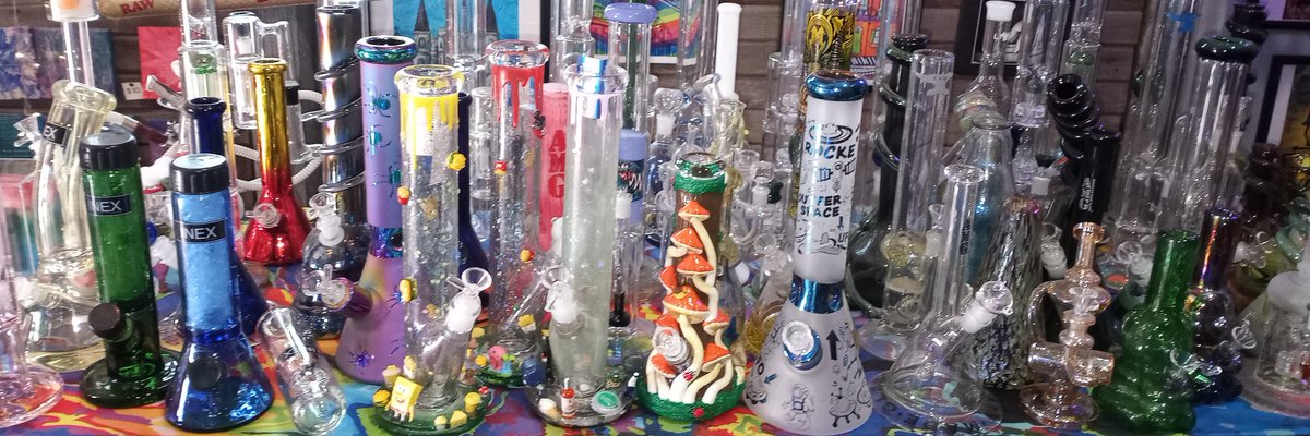 ThePeacePipe420's tweet photo. Huge summer blowout specials at The Peace Pipe. We are always adding new inventory. Stop in and say hi. https://t.co/zYuSAWUWJb