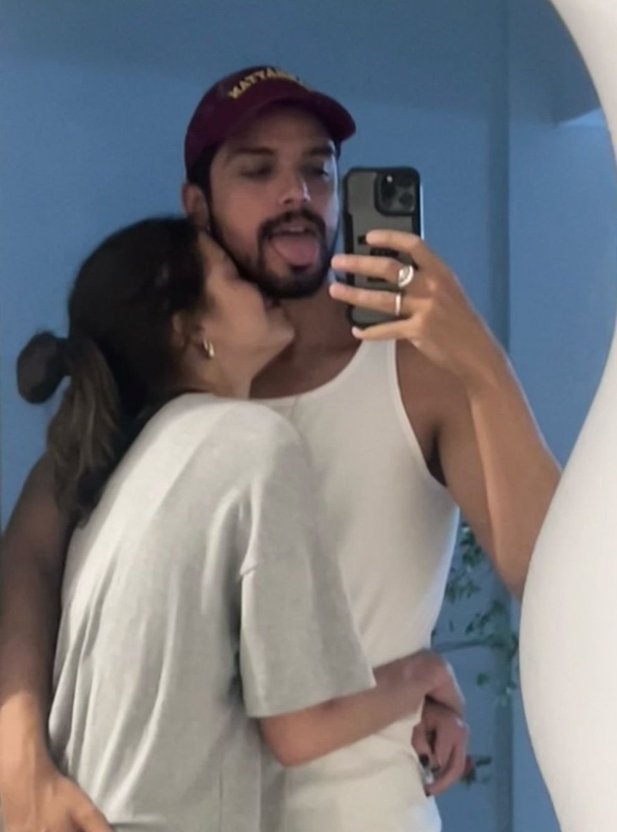 monyrodriguete's tweet photo. O tempo passa e o chamego segue o mesmo 🥺☀️ https://t.co/tjpMLZTvcf
