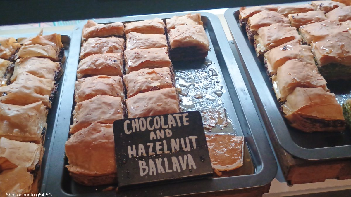 RabooshaRaboosh's tweet photo. Baklawa choices... yummy!
Location: Suffolk, UK
#desserts
#sweets
#mediterranean
#lebanese
#turkish
#baklawa
#arabicgirls #arabsweets
#suffolk #foodie https://t.co/QypMAx6O1E