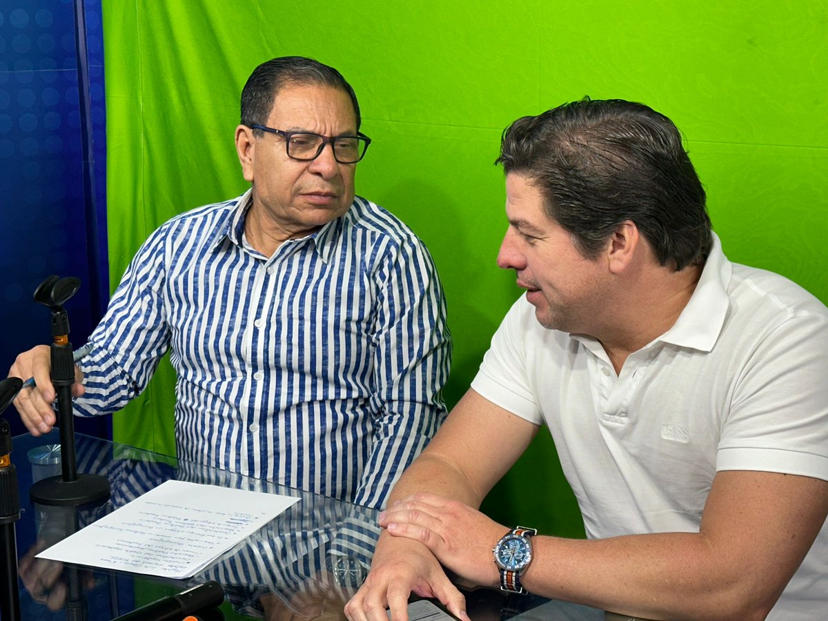 #BiessEnMedios | El Gerente General, mantuvo una entrevista en PanaTv de Manabí, dialogó sobre los productos crediticios que ofrece el #Biess. 🏡 Préstamos Hipotecarios 💵 Préstamos Quirografarios 💎 Préstamos Prendarios #BiessATuServicio