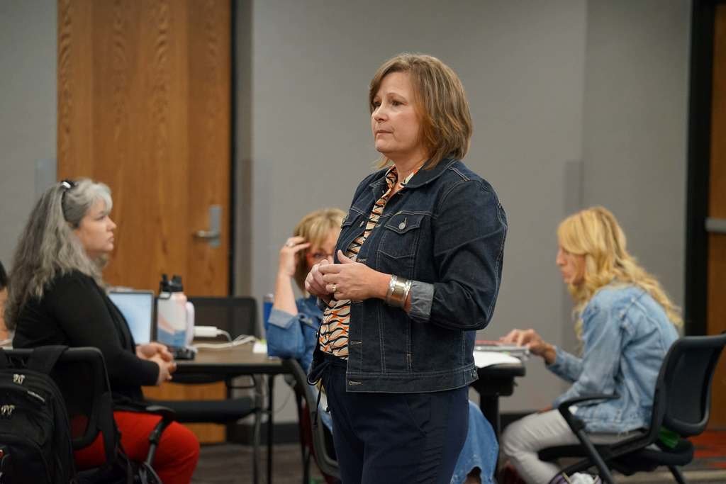 middelnews's tweet photo. Our district leadership team met today to continue working on our Strategic Plan for the upcoming school year. Exciting times ahead as we focus on enhancing our students' learning experiences and success! #mdpurpose #StrategicPlanning #Leadership #OSSBA https://t.co/B8CCT0cfrN