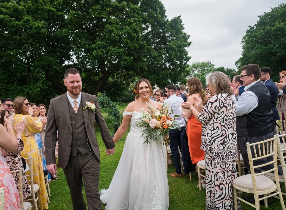 jocarter88's tweet photo. #Married https://t.co/3OyNQBksvw