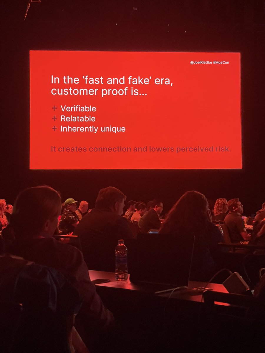 HeyAmyHeath's tweet photo. Joel Klettke on the value of customer stories in marketing and the process of building and delivering an engaging success story. @JoelKlettke #mozcon @Moz https://t.co/3K84mfnm4Z
