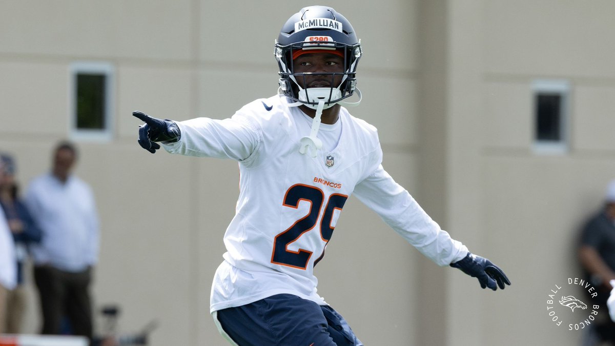 Broncos's tweet photo. Tuesday grind. 😤

#BroncosOTAs » https://t.co/qz7qcWZJ8g https://t.co/53wuimJMZn