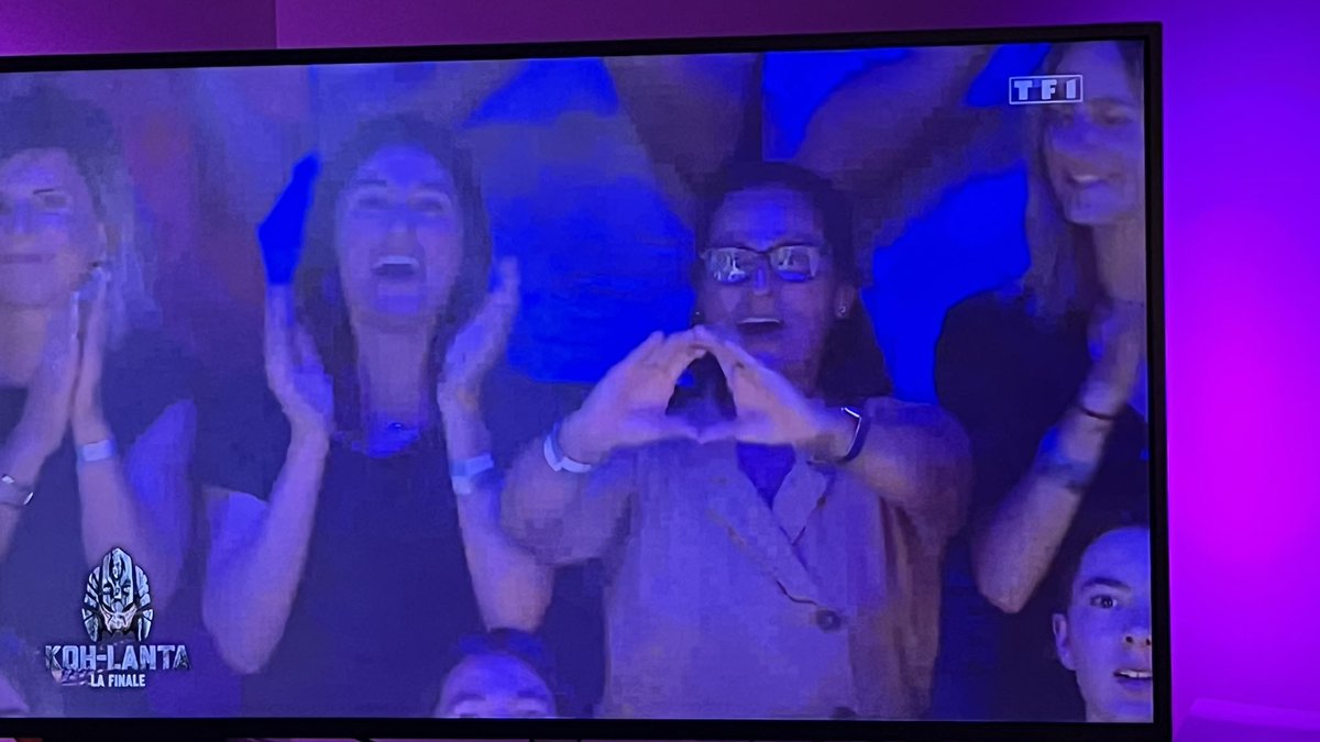 Boubidouuh's tweet photo. Gros triangle sur toi Léa 💖 #kohlanta https://t.co/8Ubnbz8Kfs