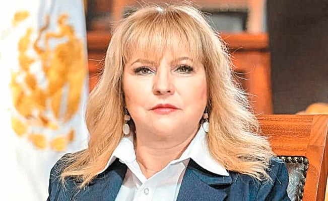 ferozwala's tweet photo. Just hours after #ClaudiaSheinbaum's election as Mexico's first female president, #YolandaSánchez, the mayor of Cotija, Michoacán, was ambushed and shot 19 times by gunmen, resulting in her death and the death of her bodyguard.  

#Cotija #Michoacán #Mexico
Police suspect the attack to be the work of the Jalisco New Generation Cartel (CJNG), known for drug trafficking, kidnapping, and extortion. Sánchez had faced death threats since taking office in September 2021 and was previously kidnapped in 2023.  

Despite threats, she reportedly resisted ceding security to state police, seeking military aid instead. The Michoacán government condemned the murder and initiated a security operation to apprehend the killers.  

Mexico has witnessed a spree of political candidates killed since September.