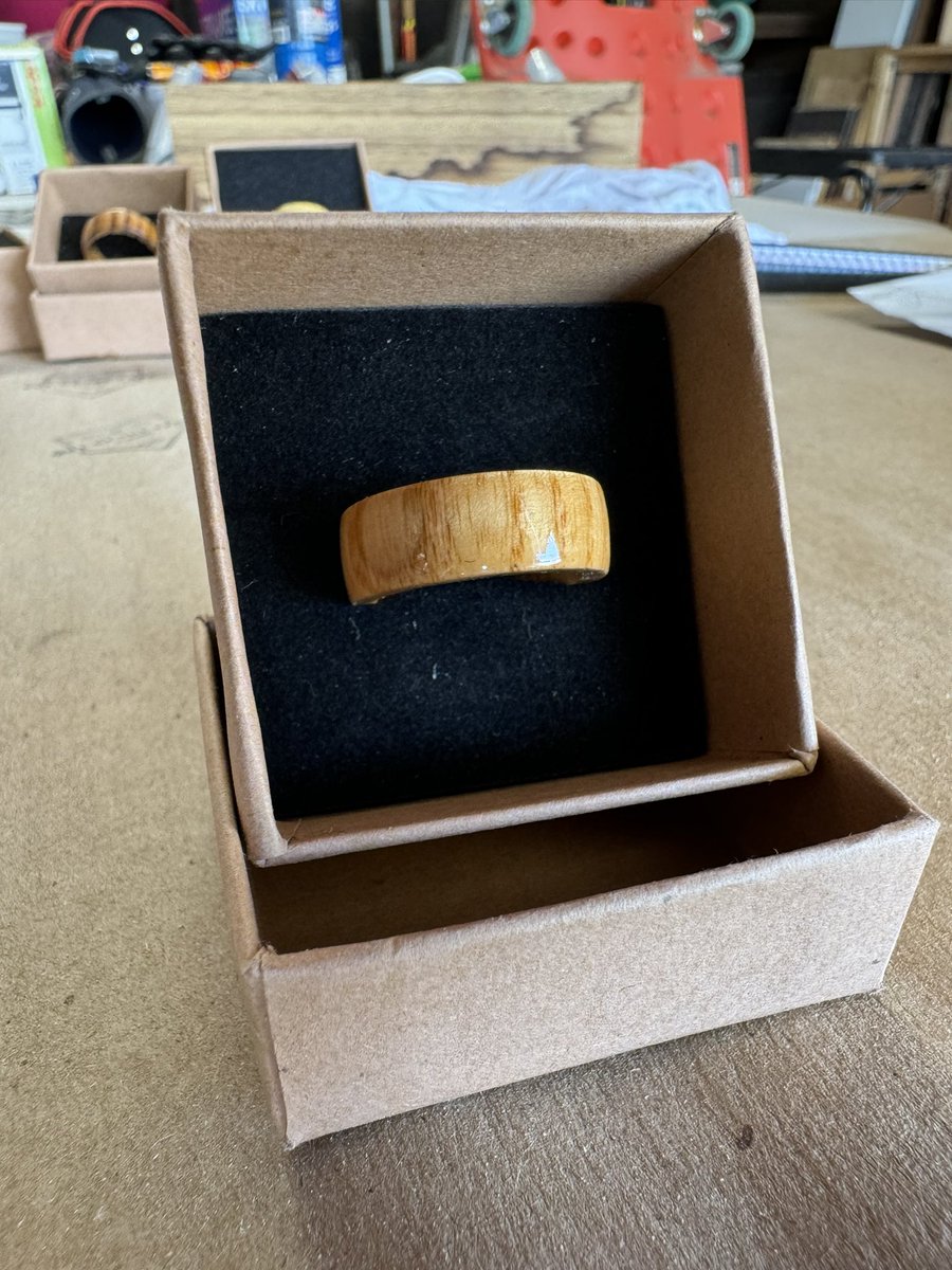 out_rings's tweet photo. Another satisfied customer! 

Men’s size 9, ash, oak gloss finish. Arrived safely in Iowa a few days ago. Thank you @USPS 

#HappyCustomers #SatisfactionGuaranteed #Handcrafted #Original #GiftIdea #baseball #rings https://t.co/X0uno3xArQ