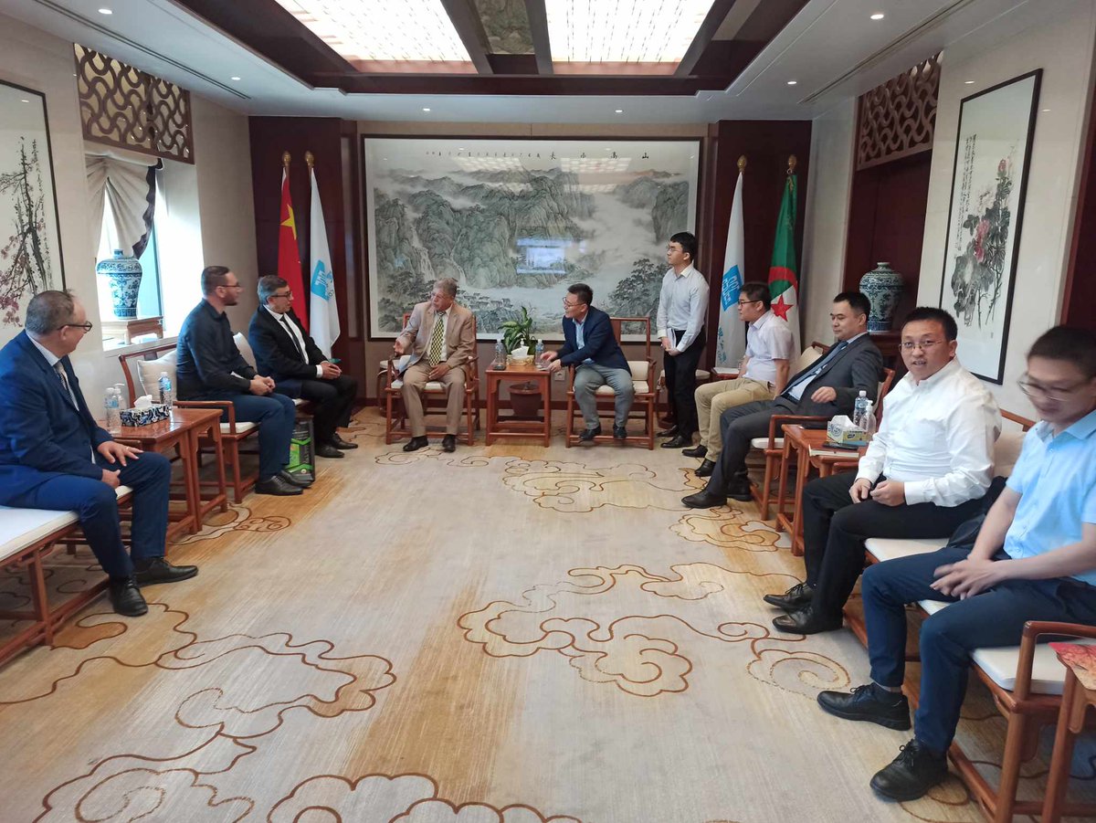 CDER_dz's tweet photo. Une convention cadre de coopération et de partenariat a été signé le 03  juin 2024 entre le @CDER_dz  et la China @AlgerieCscec https://t.co/8sEcbE9X9t