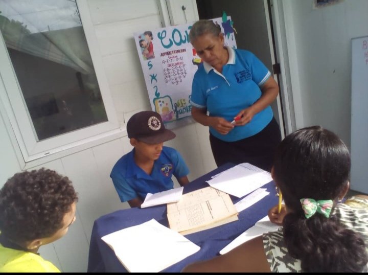 mrobinsonapure's tweet photo. #Entérate || La Revolución Educativa avanza,  nuestros ambientes de clase están activos en los diferentes municipios y parroquias.
 #AfirmativosYPaLante
@NicolasMaduro 
@_LaAvanzadora 
@Sociabolivarian 
@eduardopiate2 
@marys_orasma https://t.co/o77Ak7ua6o