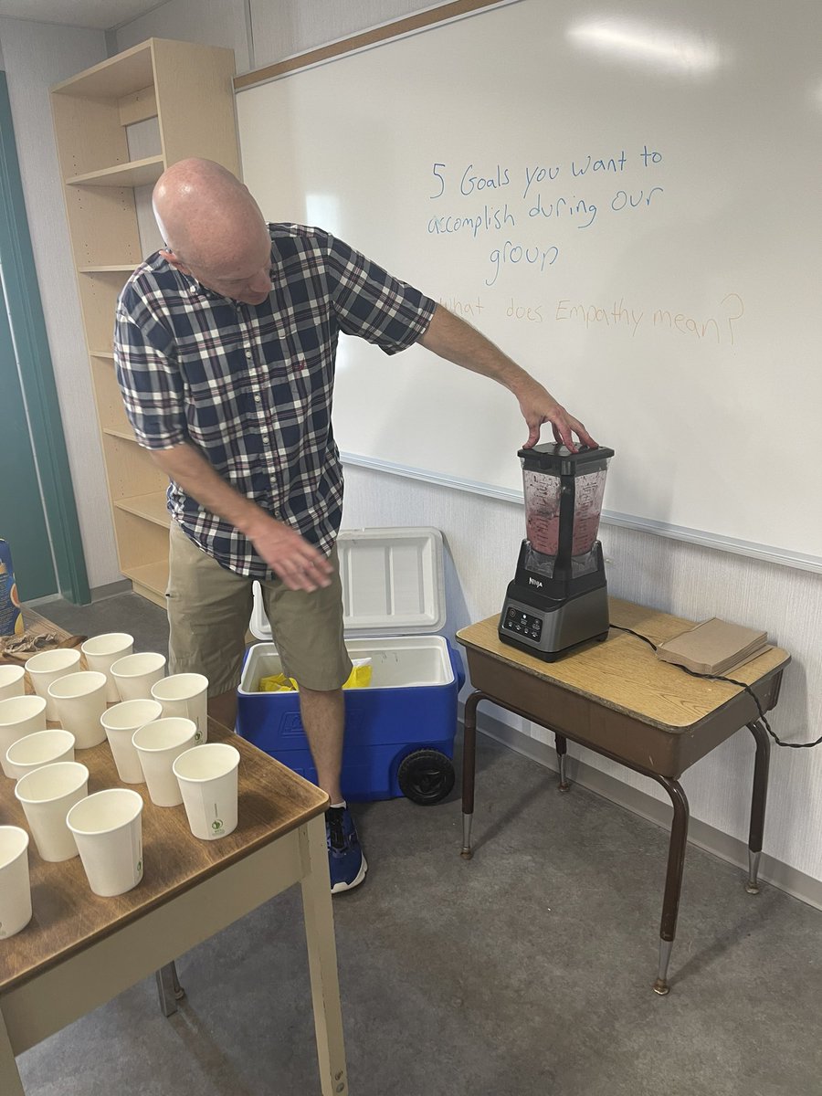 Today was a truly special day for <a href="/StAndrewdpcdsb/">St. Andrew Catholic Elementary School</a>’s Girls’ Empowerment group as they celebrated their final gathering of the school year with a healthy salad bar and smoothie lunch. 🥗 🍓

I am so impressed by the girls and deeply grateful to Vice Principal <a href="/spiacentecimini/">Sabrina Piacente, M.Ed</a> and