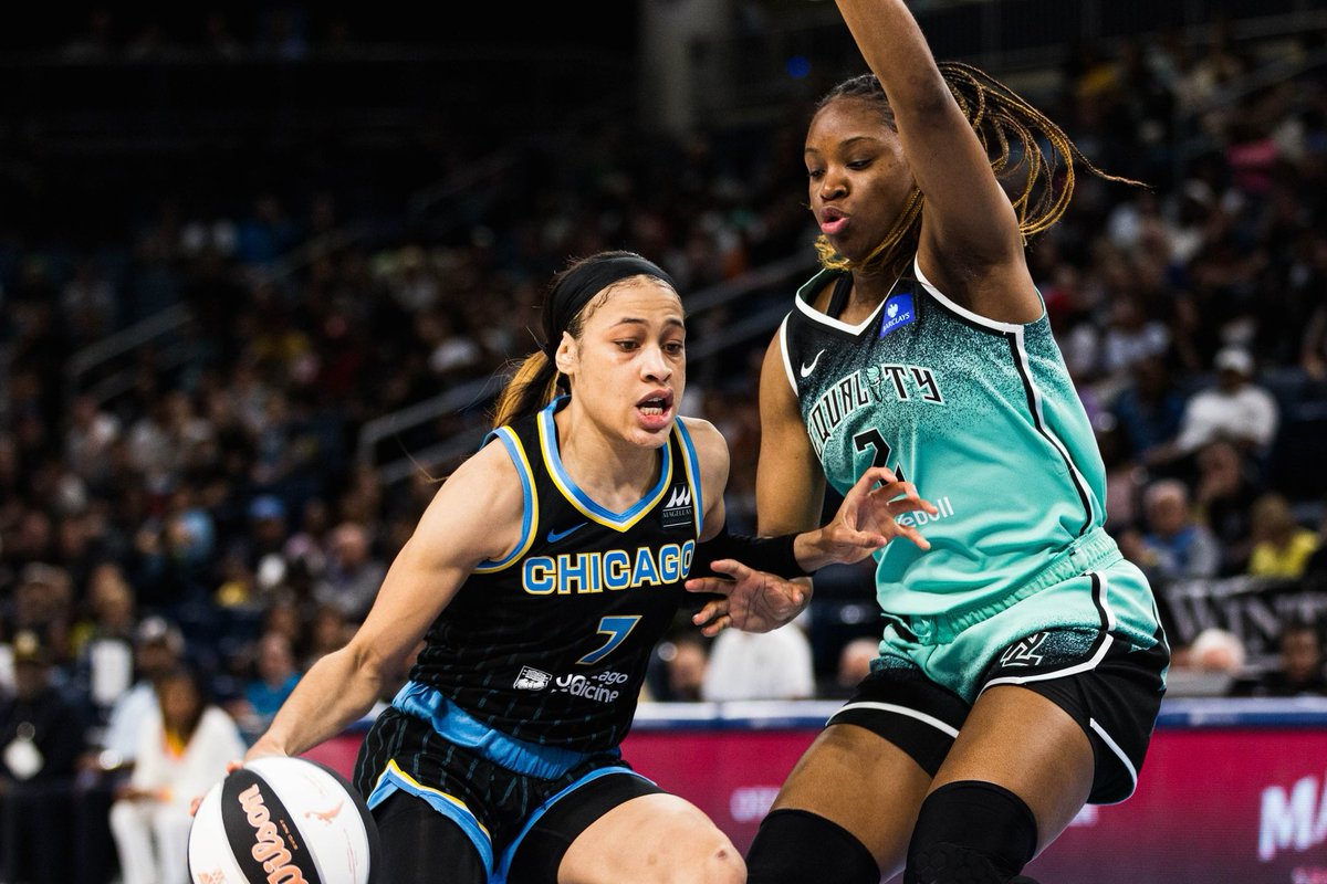 joshmhicksmedia's tweet photo. .@Finisher_11 told @OnairN49832 that Chennedy Carter’s skillset reminds her of @KyrieIrving 

“She reminds me a lot of Deanna Nolan and Michelle Edwards. On the men’s side, take a look at Kyrie Irving. But she’s Chennedy Carter…she’s making her name known.”

#skytown https://t.co/2qiwbByJqa