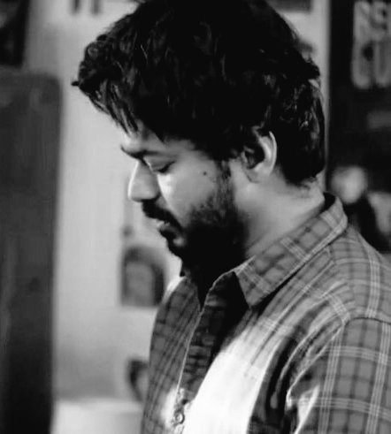 ActorVijayUniv's tweet photo. Thalapathy @actorvijay From #Master 🔥 https://t.co/l05QcnfVMr