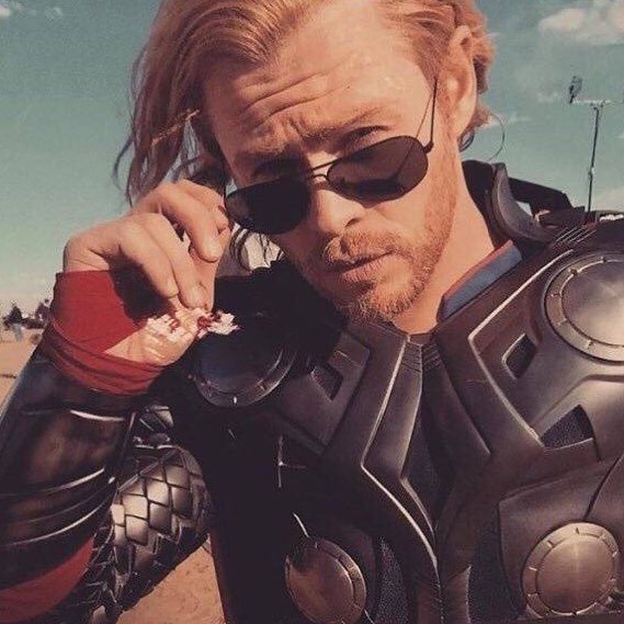 PrettiestThor's tweet photo. Future(s) of Loki: https://t.co/MudJeT7dre