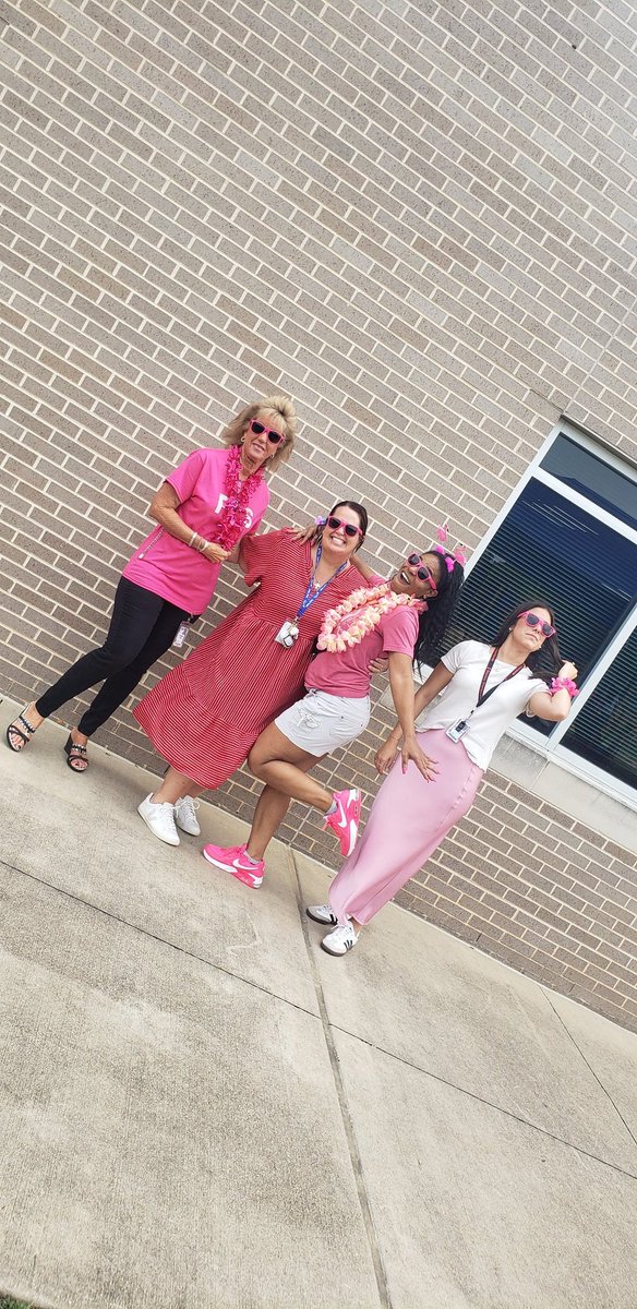 The regular school year ended about 1.5 weeks ago, but we back in this thang for Summer school! Check out MPE's flamazing 4th &amp; 5th grade KSAT team 🦩🥰

SN: When I have the opportunity to be in the classroom, I always choose 4th grade as legacy of my paternal grandmother? 🕊😇❤