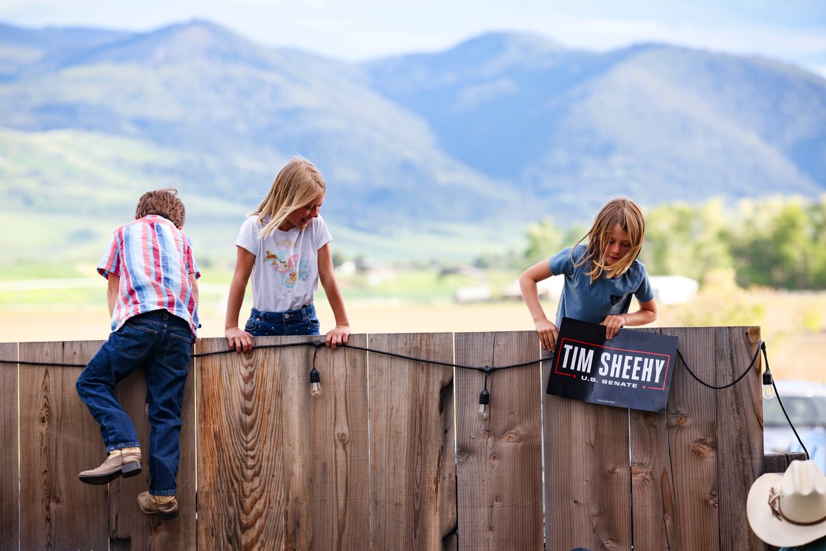 thom_g_bridge's tweet image. Scenes from the @SheehyforMT primary election night party in Gallatin Gateway. #mtnews #mtpol #mtsen