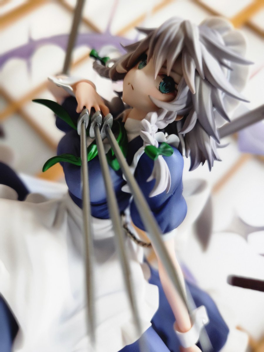 TEDDYPOCKY's tweet photo. エモントイズ様からイラストの担当した十六夜咲夜のフィギュアが届きました！大きくて細かく作られていて凄く良いです！✨✨

I received the Sakuya Izayoi figure I designed from Emon Toys! It's big and detailed and really happy that it was so well done!😊

サイトで注文できるリンクがあります
 Here's several links where you can order it 
https://t.co/rMb61wc3eX