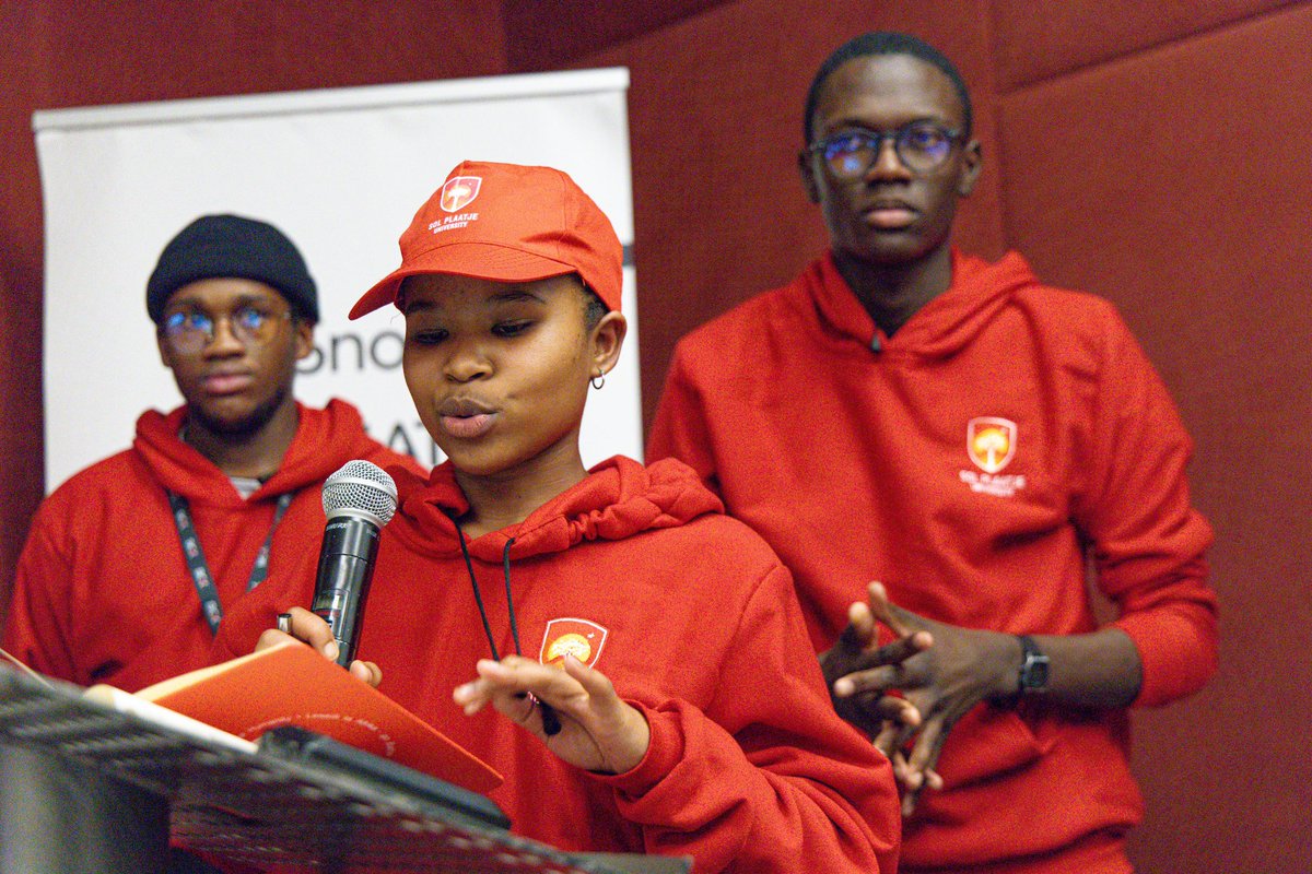 Geekulcha's tweet photo. The midnight pitches went something like this…

#SS24Hack https://t.co/RKSs3gkxJf