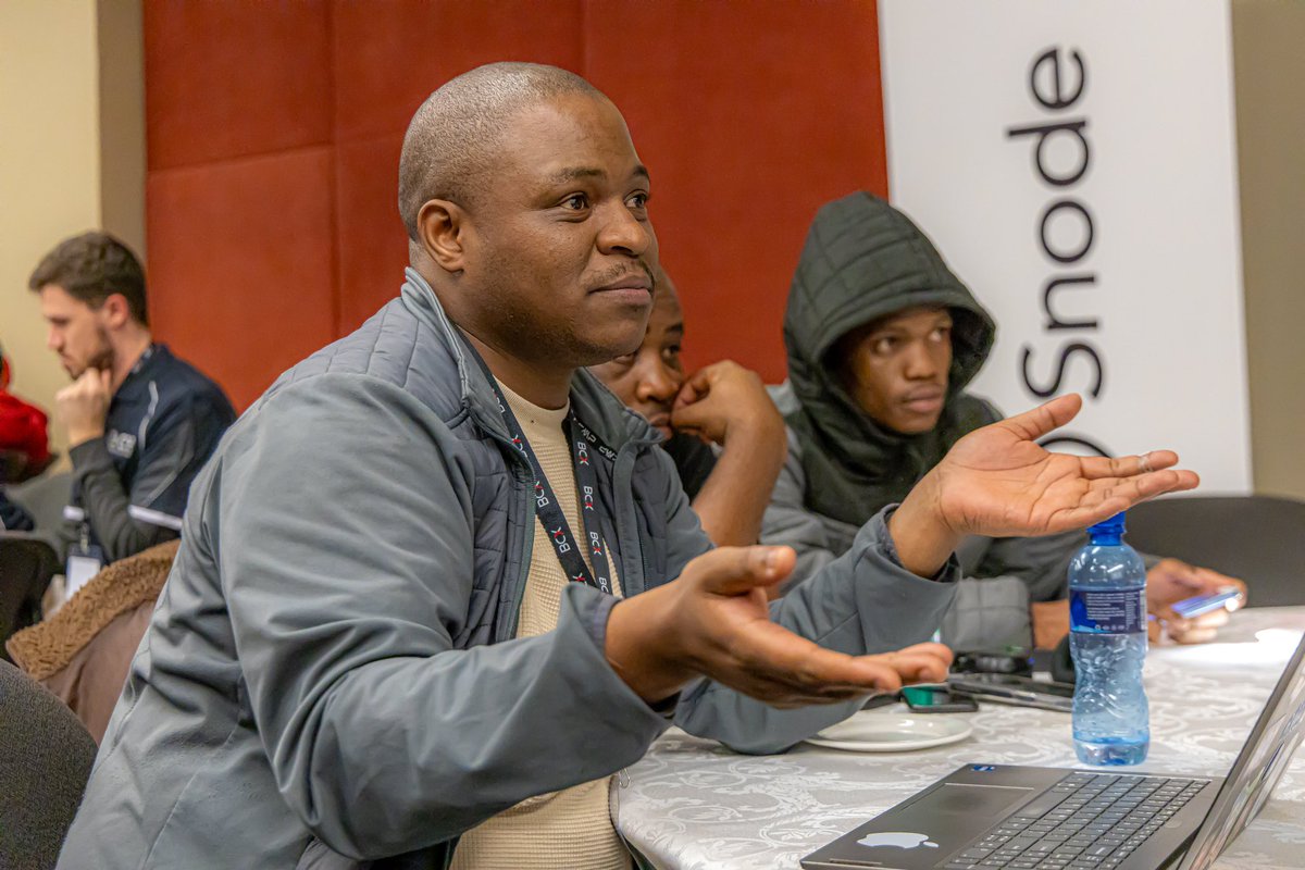 Geekulcha's tweet photo. The midnight pitches went something like this…

#SS24Hack https://t.co/RKSs3gkxJf