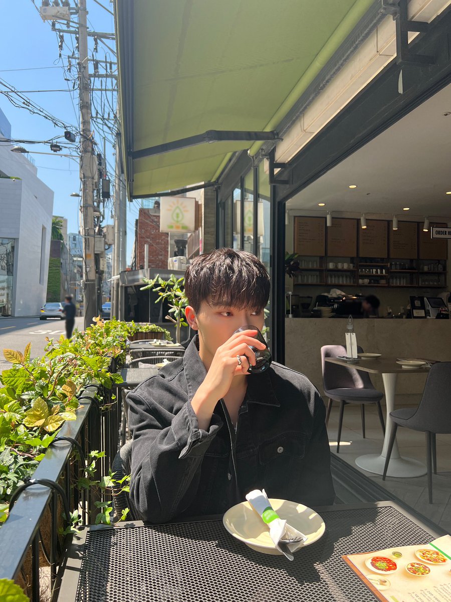 Plook_zic's tweet photo. 나의 딘자님 https://t.co/Qgl7ZuZr0k