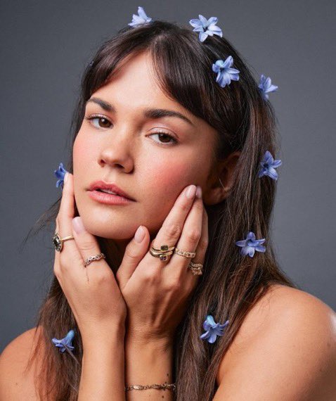 maiasrrootbeer's tweet photo. MAIA MITCHELL THE ONLY GIRL EVER !!! https://t.co/BQsTIJCiOC