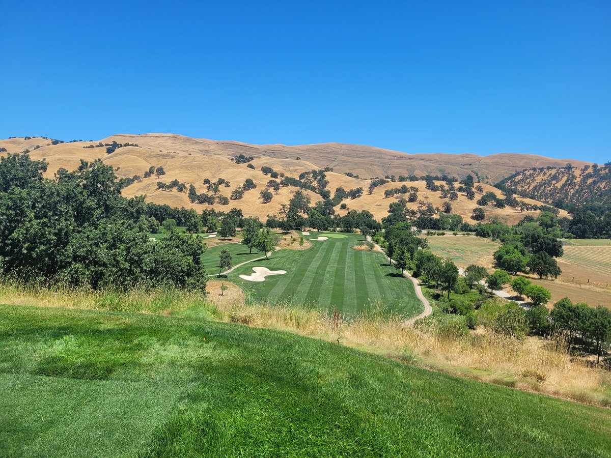 SuperAli1988's tweet photo. Thank you, @KyleJonesTurf and @yochadehe for hosting @SNGCSA education and golf event! The golf course was in great shape as always. https://t.co/lLky3sZzUq