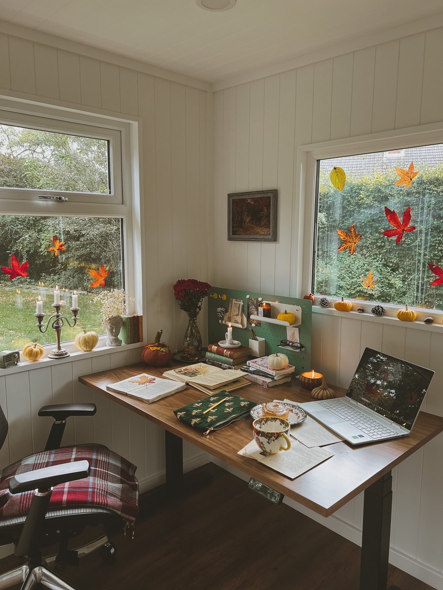 Salut! Quelle est votre bureau à domicile idéal ? 

C’est l’heure des votes Flexispot ! Laissez un commentaire ! 👇

Nos bureaux réglables en hauteur sont indispensables pour un espace de travail idéal. Besoin d'inspiration pour votre bureau à domicile? Consultez nos posts.