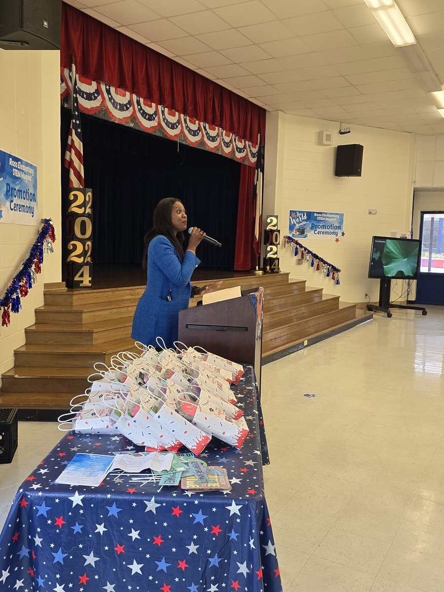 BetsyRossElem's tweet photo. Congratulations to our 5th Grade scholars! π We enjoyed celebrating them and their many accomplishments. Now go and be great! #NextStopMiddleSchool https://t.co/KOoxo1UOOM