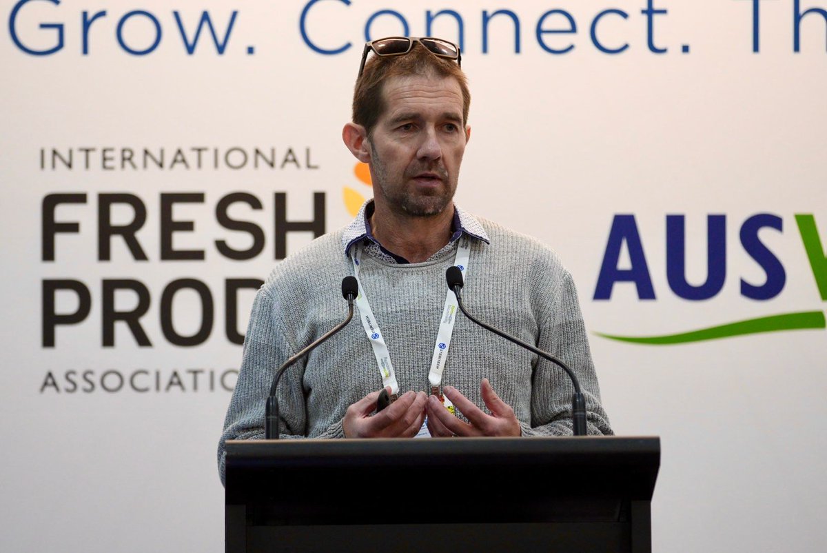 HortCon_'s tweet photo. 🍇Dr Michael Considine Principal Research Fellow at UWA explores how innovations in genetics &amp; physiology enable a viable #tablegrape industry in Northern Australia + what this means for growers &amp; farming communities.
#HortCon24 #HortConnections #ifpaanz
@ifpa_anz @uwanews https://t.co/APg0w5j3Ai