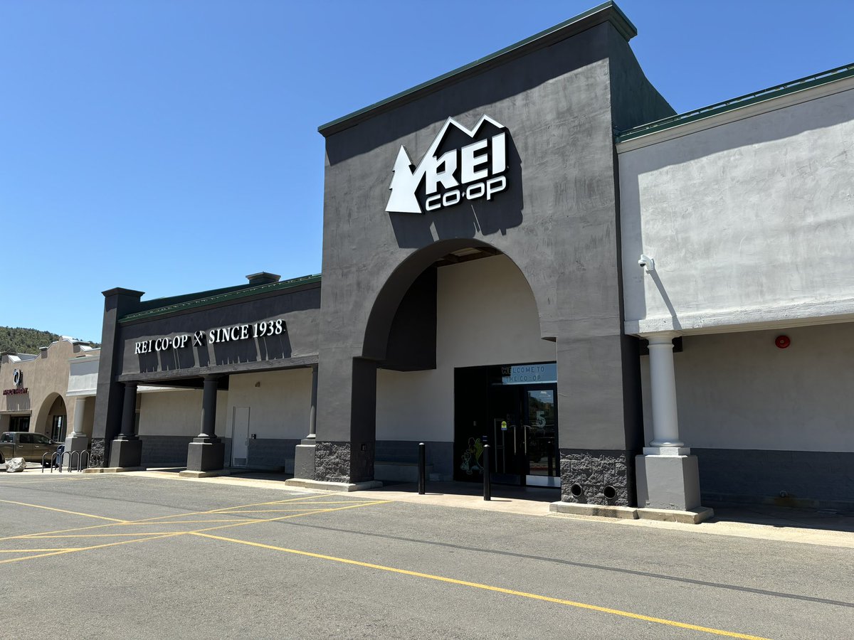 jimy_singleton's tweet image. Spent the week in Prescott, you know what that means. Obligatory stop at @REI. I don’t make the rules, I just know I have to go. #AVTweeps