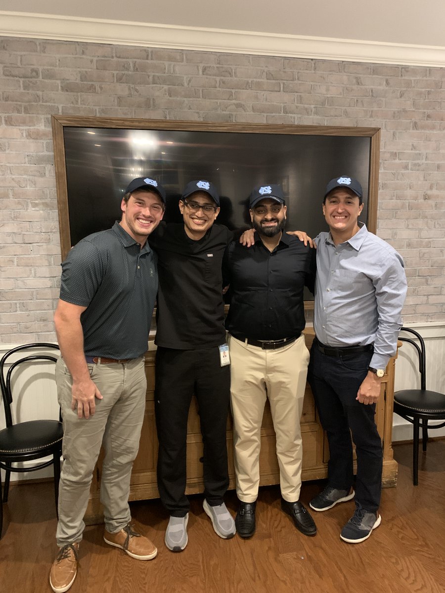 unc_neurorads's tweet image. 🎓 Fellow Graduates 🕒 Time has flown by! It's hard to believe we're nearing the end of the year already. I’m definitely going to miss this amazing squad. 💖 #goheels🐏 @UNCRadiology