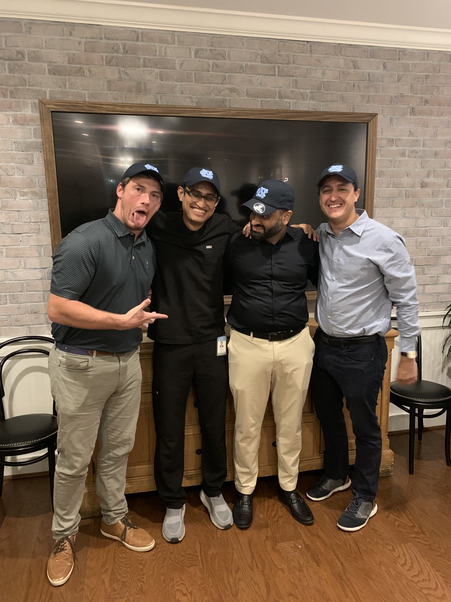 unc_neurorads's tweet image. 🎓 Fellow Graduates 🕒 Time has flown by! It's hard to believe we're nearing the end of the year already. I’m definitely going to miss this amazing squad. 💖 #goheels🐏 @UNCRadiology