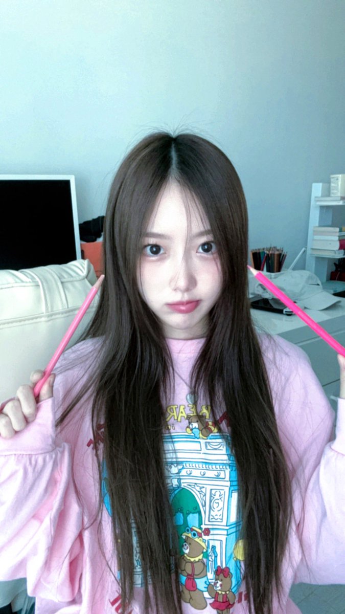 안녕하세요! 윤서입니다🐰
6월 6일 오후 6시 배드빌런의 첫 엠카운트다운 많이 봐주세요🩷
곧 만나요 헷

#윤서 #YunSeo
#배드빌런 #BADVILLAIN