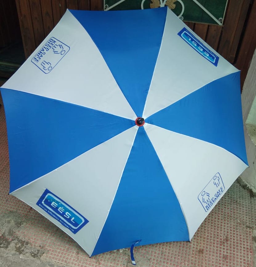 mvl_fraud's tweet photo. 🌟 Elevate Your Brand Presence with Promotional Umbrellas! 🌟

Are you ready to make a splash with your brand this season? 
Our Garden Umbrellas accentuate your brand logo. With 

Reach out to Trailblazer at 9711591212 or drop your queries at gagan@trailct.com.

#BrandPromotion https://t.co/ByE5SxW3yJ