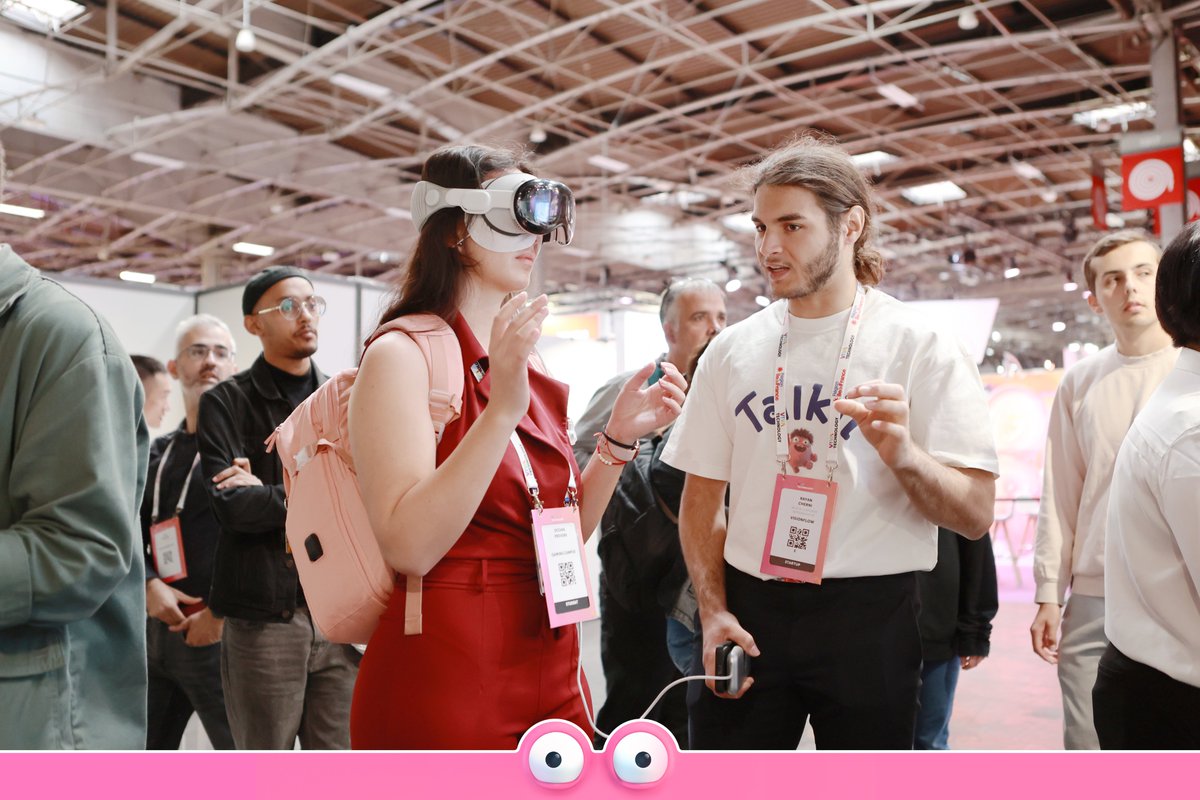 TalkitAI's tweet photo. Talkit booth at #Vivatech in Paris ! The #Visionpro 🦸‍♀️version of the Talkit app has such long lines for testing that the visitors are almost crowding out the queue. Download app here👉: https://t.co/LJW7CggDt4 https://t.co/sYYp2wTotS