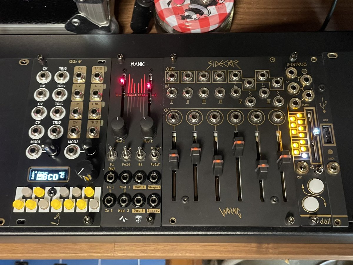 boutiquepedalny's tweet photo. 💫新着💫
昨日スコットランドからクールな最新モジュールがいくつか届きました🩷
•Tenderfoot QQ2
•Apollo View/Divkid MANIC
•Worng SIDECAR
•Instruo DAIL
詳しくは😊
https://t.co/bOIPmSP3K5
#tenderfoot #qq2 #divkid #apolloview #モジュラーシンセ #ユーロラック#販売 #購入 #通販 https://t.co/Vyx45OAfZr