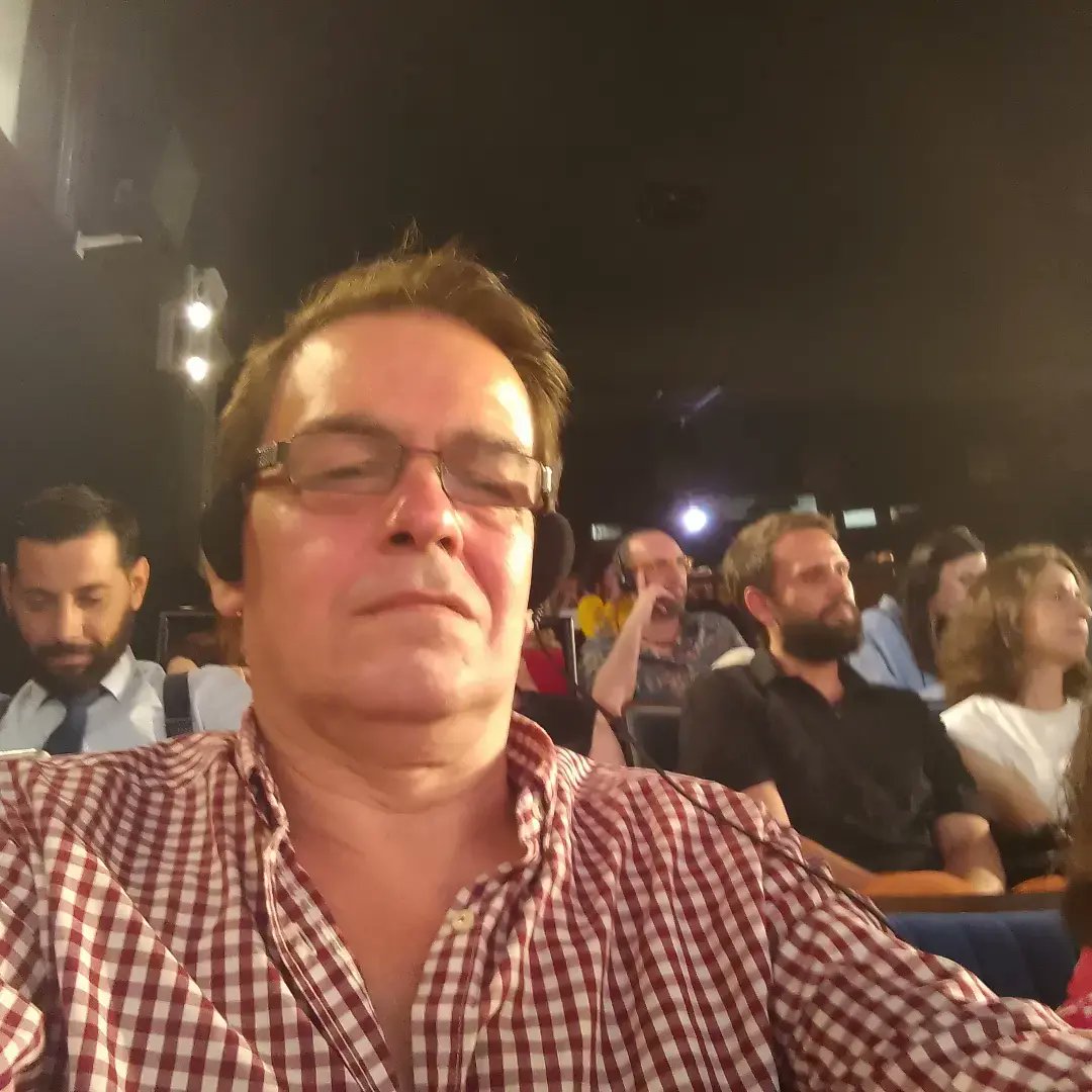 ALEXUNE's tweet image. Susan Sarandon en la Academia de cine reunión con los academicos