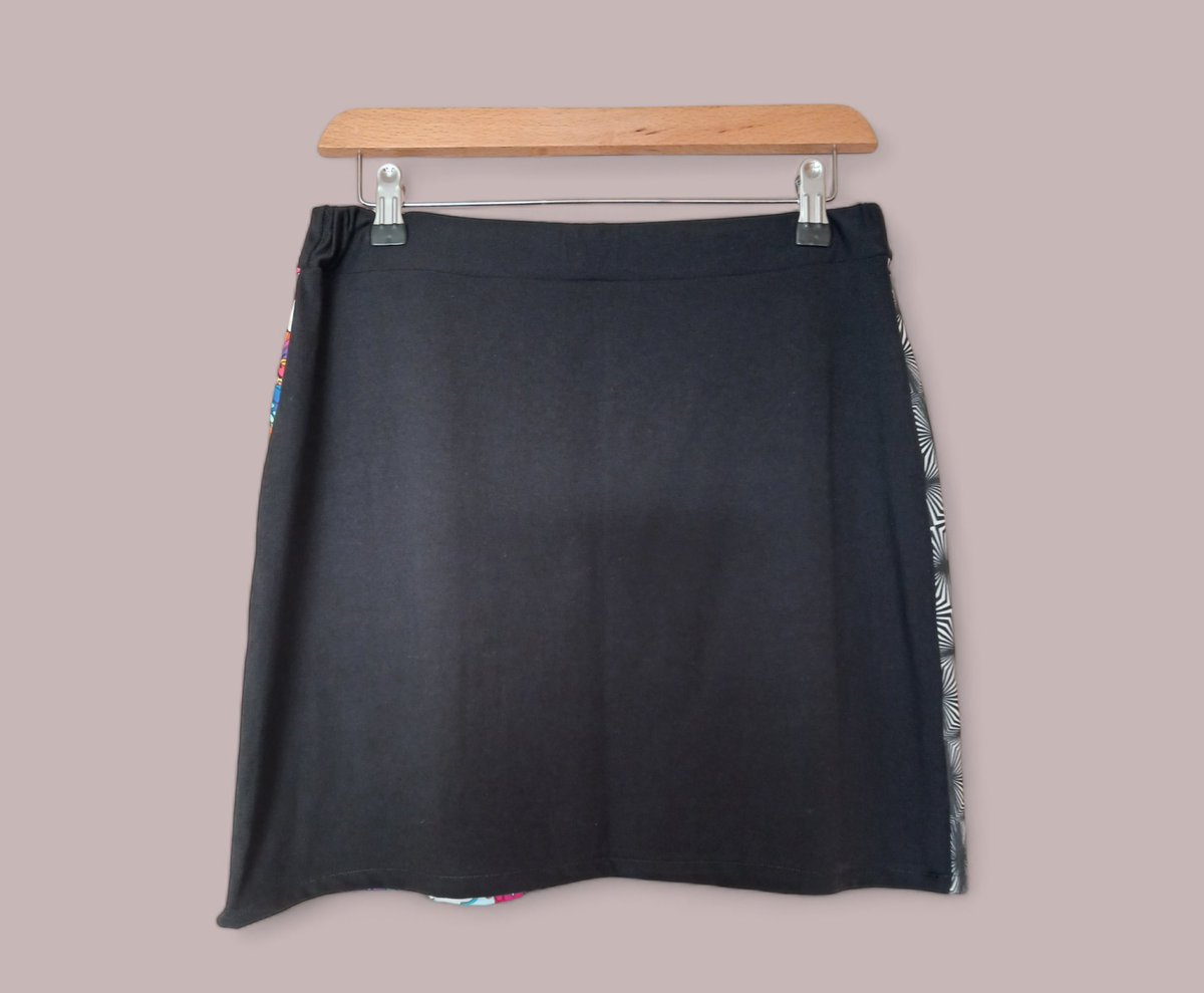 FeedTheDogShop's tweet photo. https://t.co/vPLkiNKzZb
UK 14/16 Retro Rainbow Mini Skirt
£25 FREE UK Tracked Shipping
#handmadeskirt #studiogibli #spiritedaway #retroprint #mushroomprint #mushroom #toadstool #rainbow #rainbowskirt #slowfashion #rainbowmushroom #colourful #colorful #colorskirt #handmade #funky https://t.co/XR4Ct6IchZ