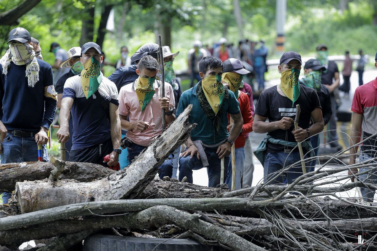Comunidades del nororiente colombiano se suman a Movilización Nacional por la Vida y la Permanencia en los Territorios, 
como mecanismo de denuncia y
visibilización ante la #EmergenciaHumanitaria las agresiones a los liderazgos sociales  #DesmontedelParamilitarismo y #SalidasYa