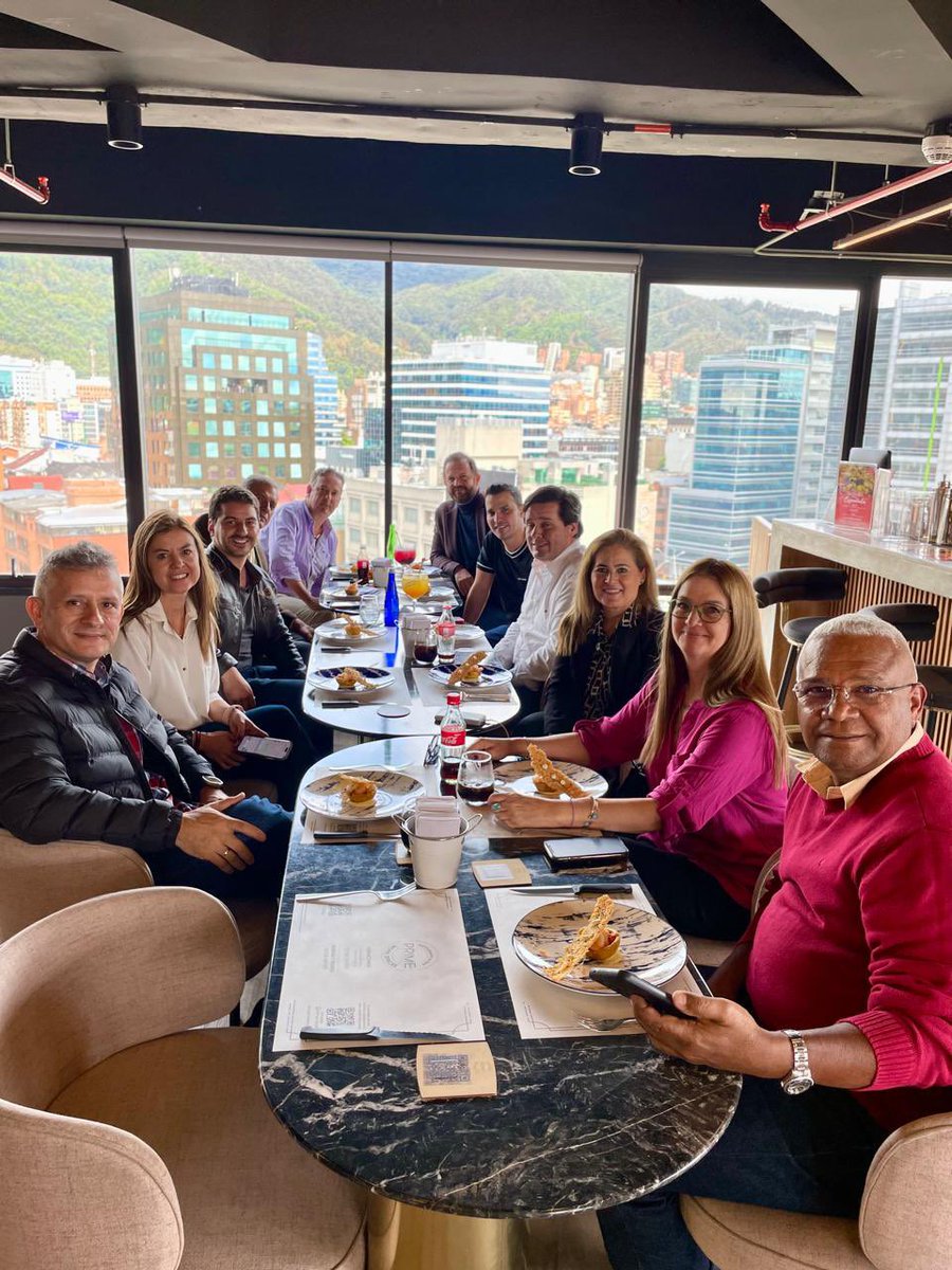 #AEstaHora dando la bienvenida a nuestros invitados a la #MisiongastronomicaBogotá Acodres Magdalena @capituloguajira Acodres Capitulo Meta Acodres Cauca @acodresboyaca @capituloCesar @acodresbarranquilla Acodres Capítulo Bogota