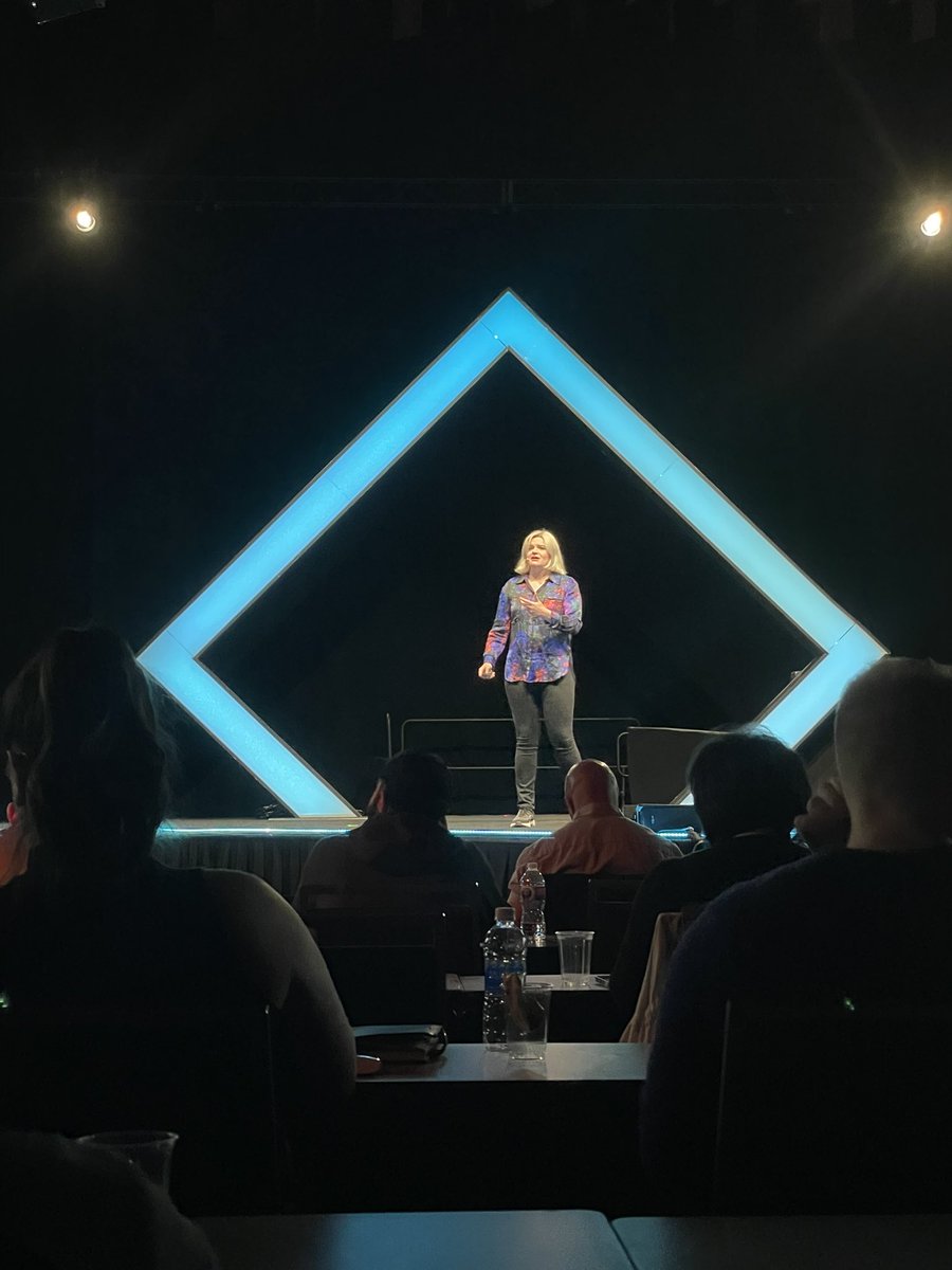HeyAmyHeath's tweet photo. Bethan Vincent explaining trust signals and predictable change: you cannot follow what marketers have done in the past and expect it to work in a future that is different. #mozcon @BethanVincent @Moz https://t.co/95nOmHPB63