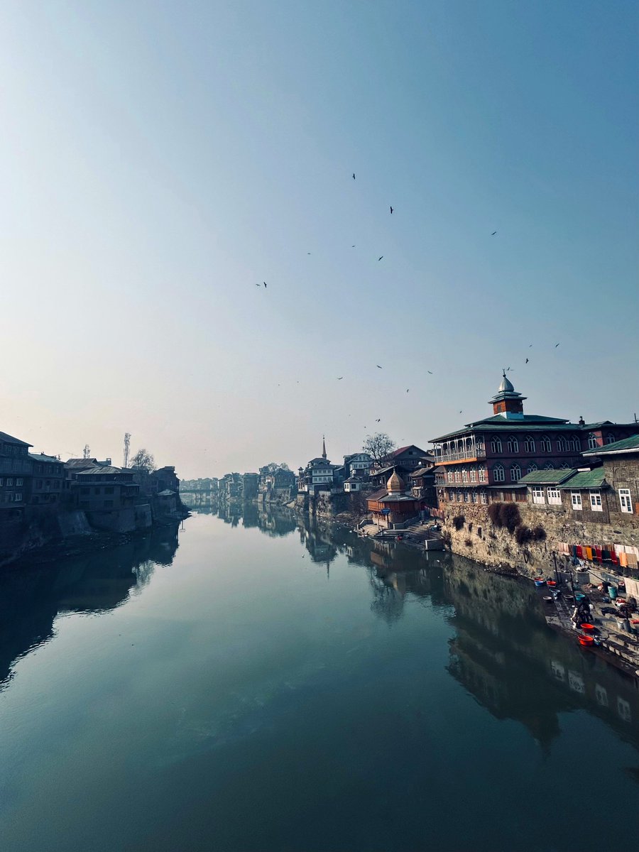 rjh44031669's tweet image. A balaNce beTweEn whAt wE cAn coNtrOl aNd whAt wE cAn lEt go leaRn to liVe beTwEen effOrts aNd suRrenDer
#awakedsoul #thankfulmind #alignments #connectednature #ALLAHUEKBER