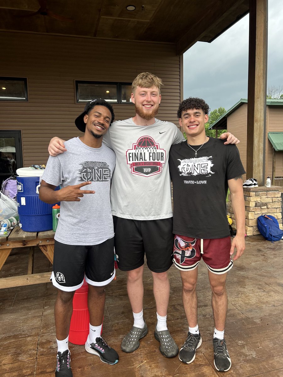 Proud of ⁦<a href="/IUP_MBB/">IUP Men’s Basketball</a>⁩         who went to a weekend retreat with over 200 athletes from IUP Athletics and other colleges in the region.They made a great effort to grow in their faith during this Fellowship of Christian Athlete event. Love their pursuit of growth. #g2G🙏✝️