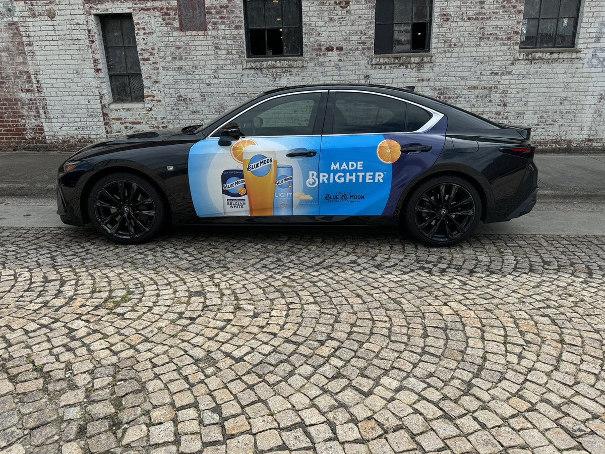 BeFrankOZ's tweet photo. Shout out to @BlueMoonBrewCo for making this happen! If you’re a ride share driver then I recommend downloading @wrapify! Easy way to get paid for the miles you drive everyday! Thank you Charlotte Vehicle Wrap for the installation! #Wrapify #BlueMoon #CelebrateResponsibly https://t.co/sCWccO9Uzo