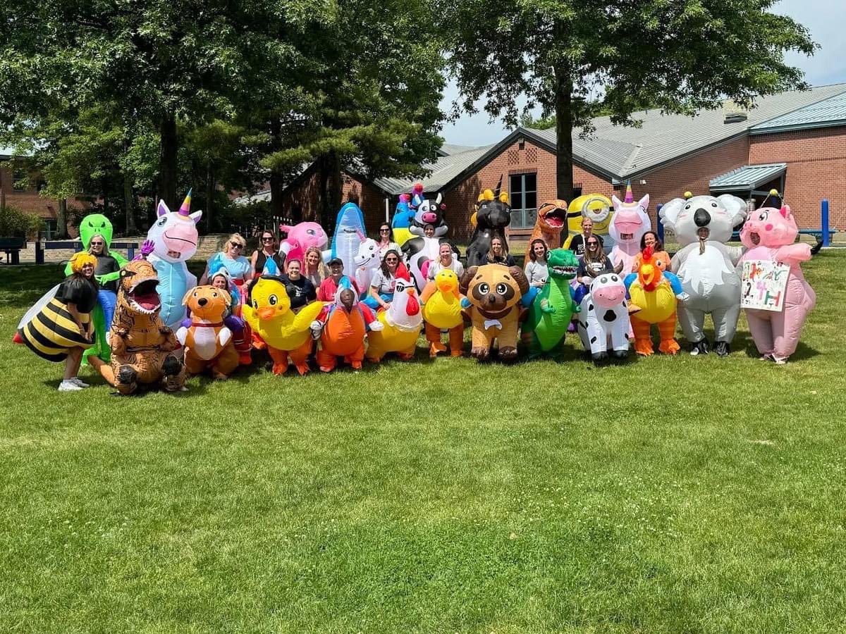 JeffersonLabs's tweet photo. Because why should the kids have all the fun on Field Day? @FranklinPSNews https://t.co/6p2XkMIQAE