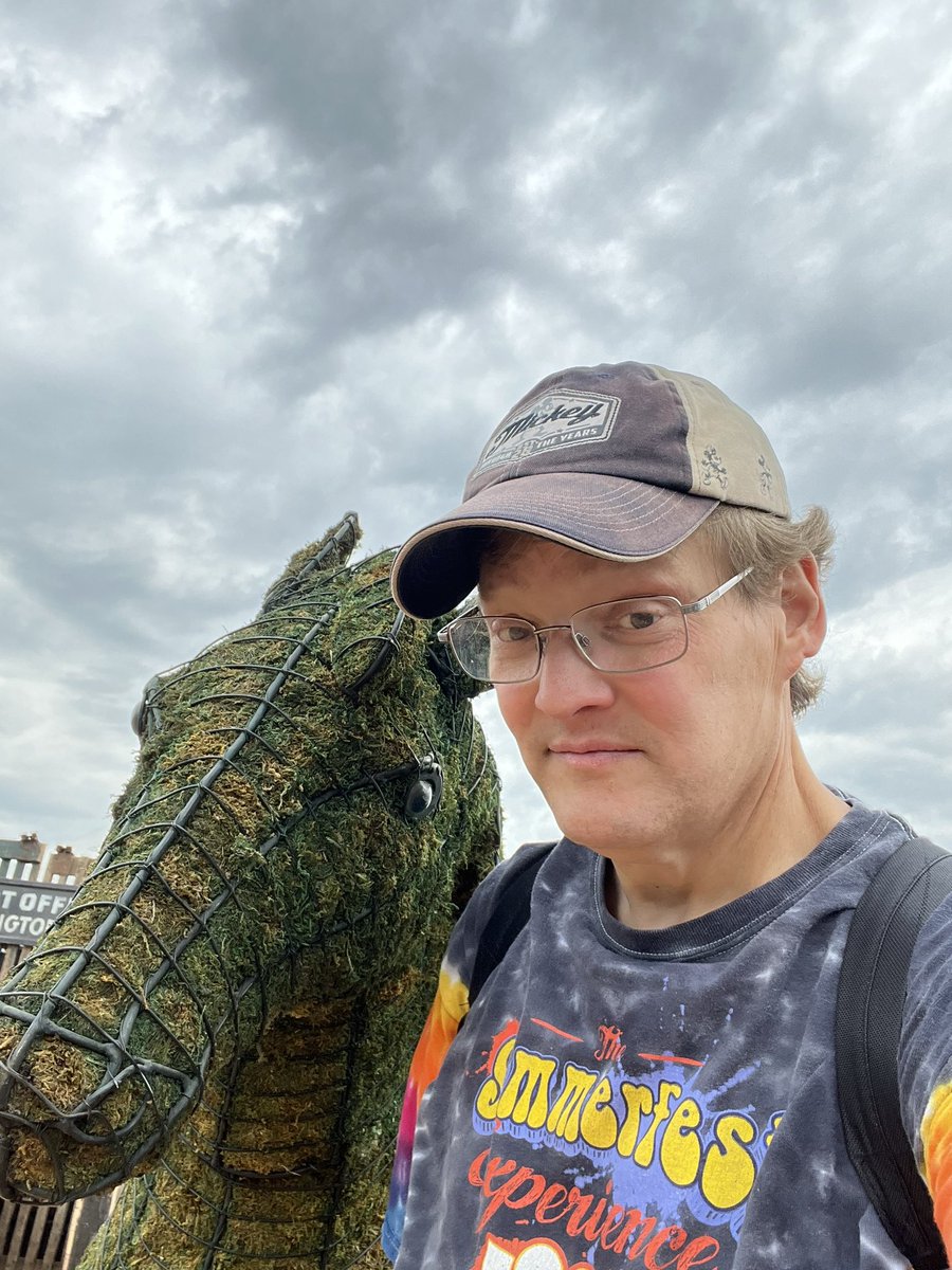 fat_while's tweet image. Rapport Selfie. Selfie with a Grass Horse.  For interactions with Equine Topiaries (the one on the left), mirroring mannerisms helps builds rapport. #rapportselfie #rapportbuilding #railbirdfest