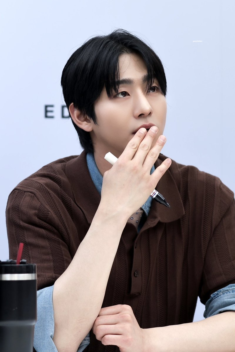 240601 에디션 대구 팬싸인회 

🫢

#안효섭 #AhnHyoSeop #安孝燮 #アン・ヒョソプ