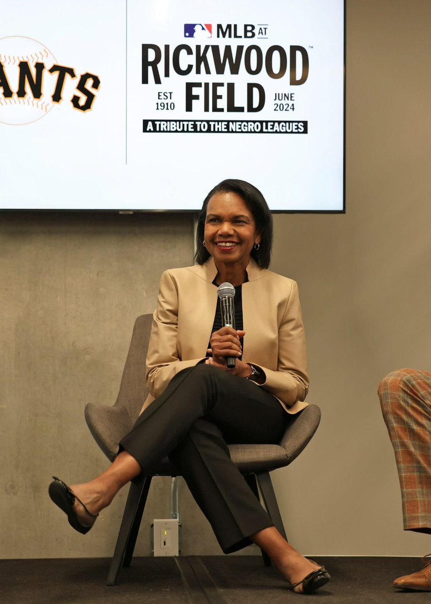 Enjoyed celebrating African American Heritage over the weekend with Randy Winn and Bob Kendrick. Thank you @sfgiants for the spirited event.