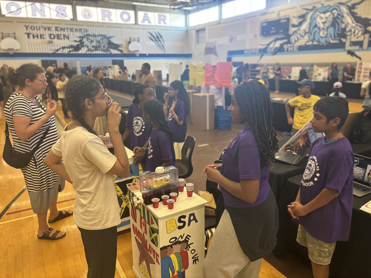 Had a great time sharing our LEIP project at the <a href="/PeelSchools/">Peel District School Board</a> symposium today. Kiddos did a wonderful job sharing identity projects and sorrel stand. <a href="/peel21st/">Empowering Modern Learners @ PDSB</a> <a href="/mandela1B/">Mrs. Ferreira</a> <a href="/KervinWhite/">Kervin White</a> <a href="/nurse_suzanne/">Suzanne Nurse</a>