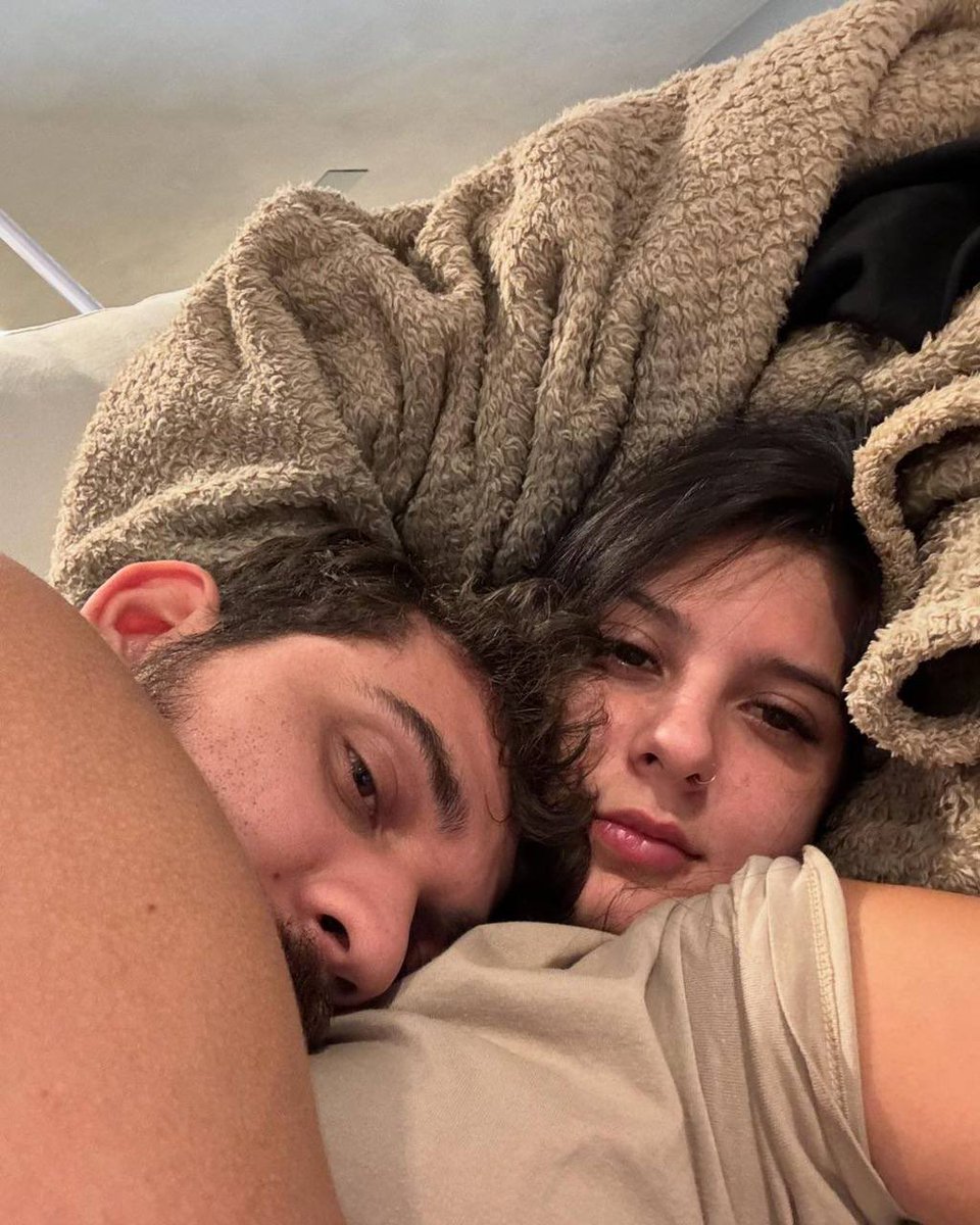 littlefloweercy's tweet photo. vocês não são vocês sem vocês!🥹💗 https://t.co/ZCIcU9tzXx