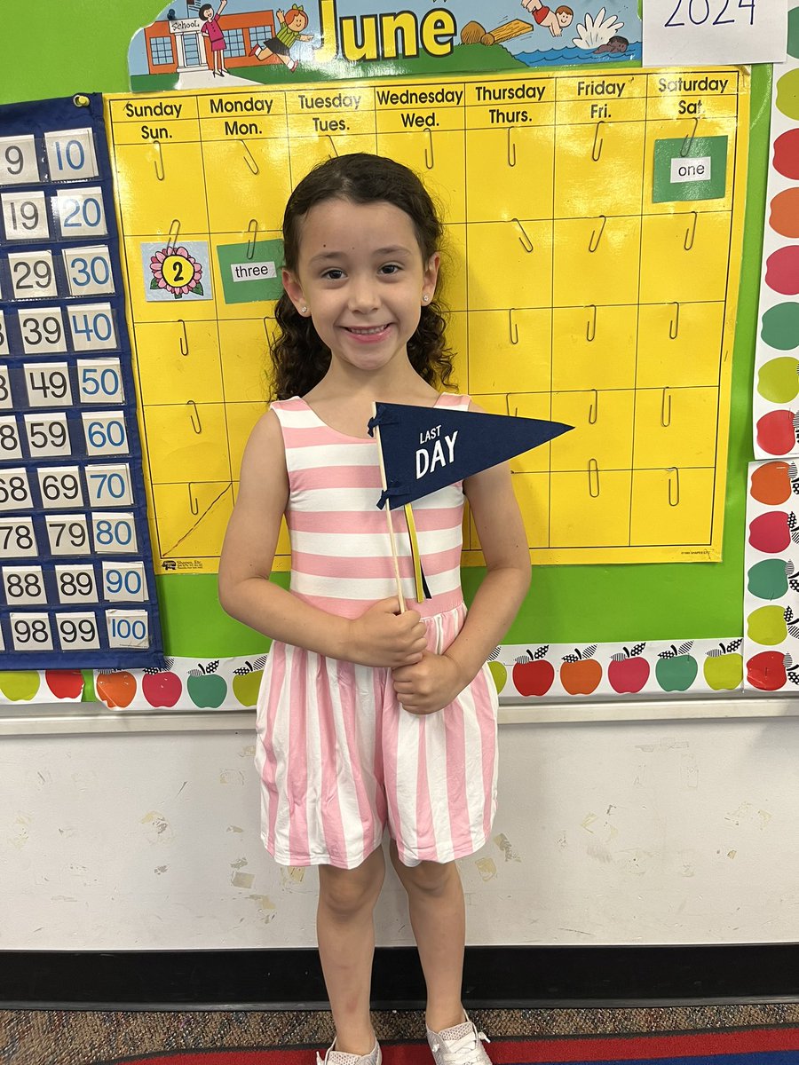 KateCyrus8's tweet photo. Look out first grade, here we come!! #winfield34 https://t.co/M03cbosLXh